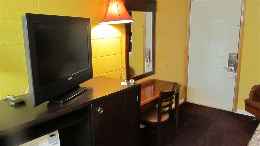 Guest House Motel Carthage Ngoại thất bức ảnh